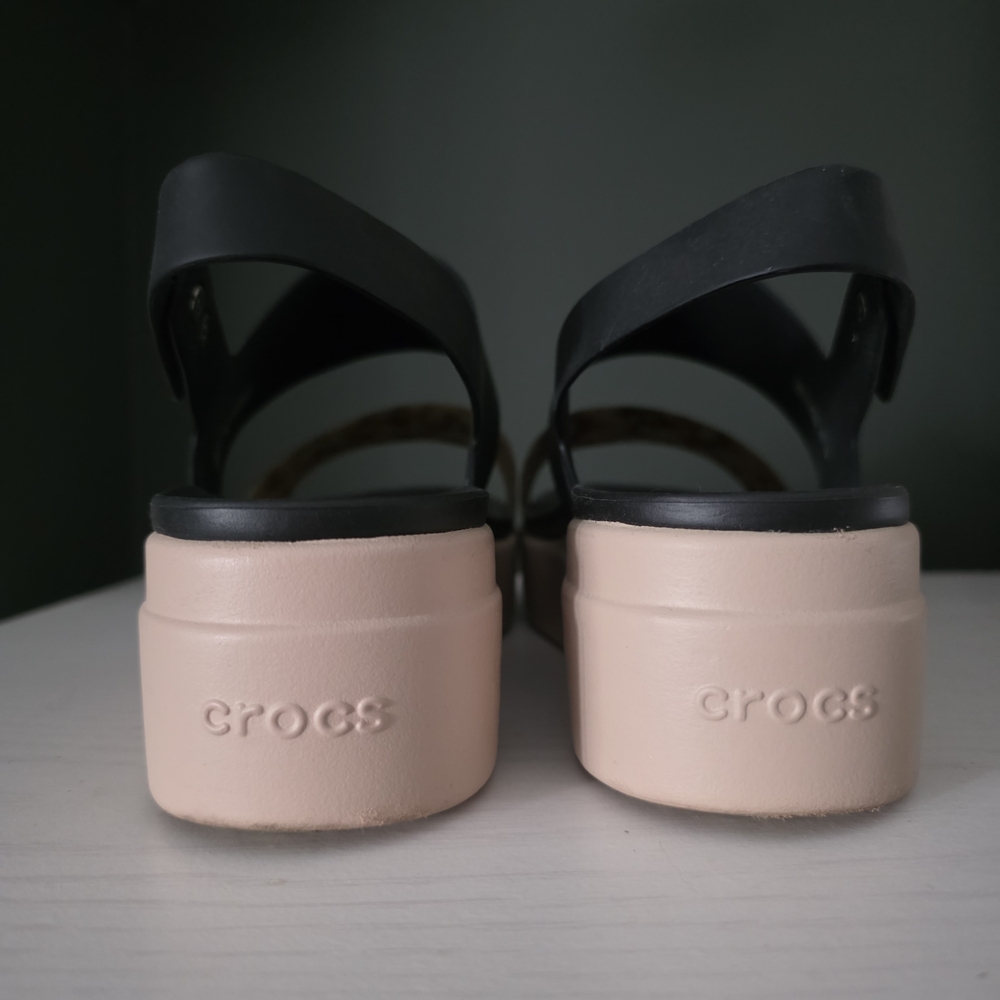 Crocs Brooklyn Low Wedge Sandal - Picture 4 of 5